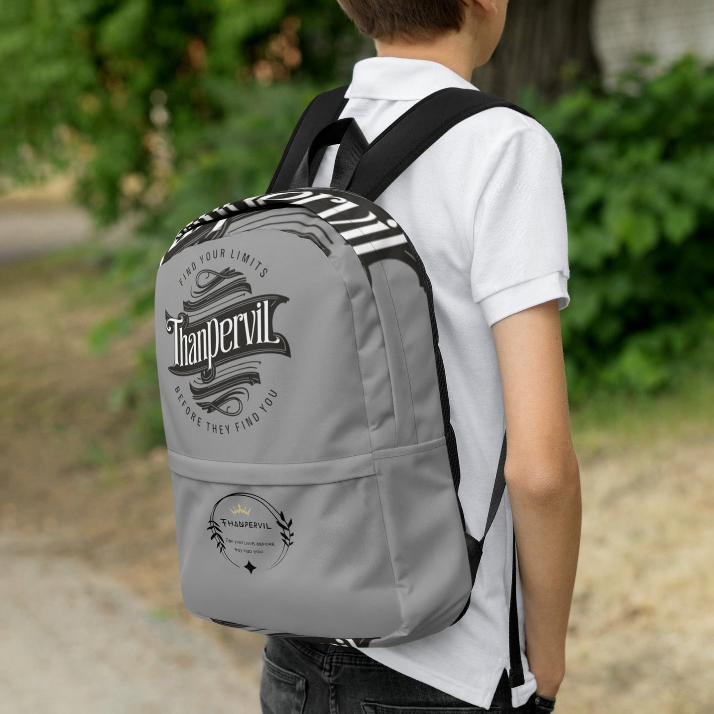 Mochila gris marca y slogan - Thanpervil shop online