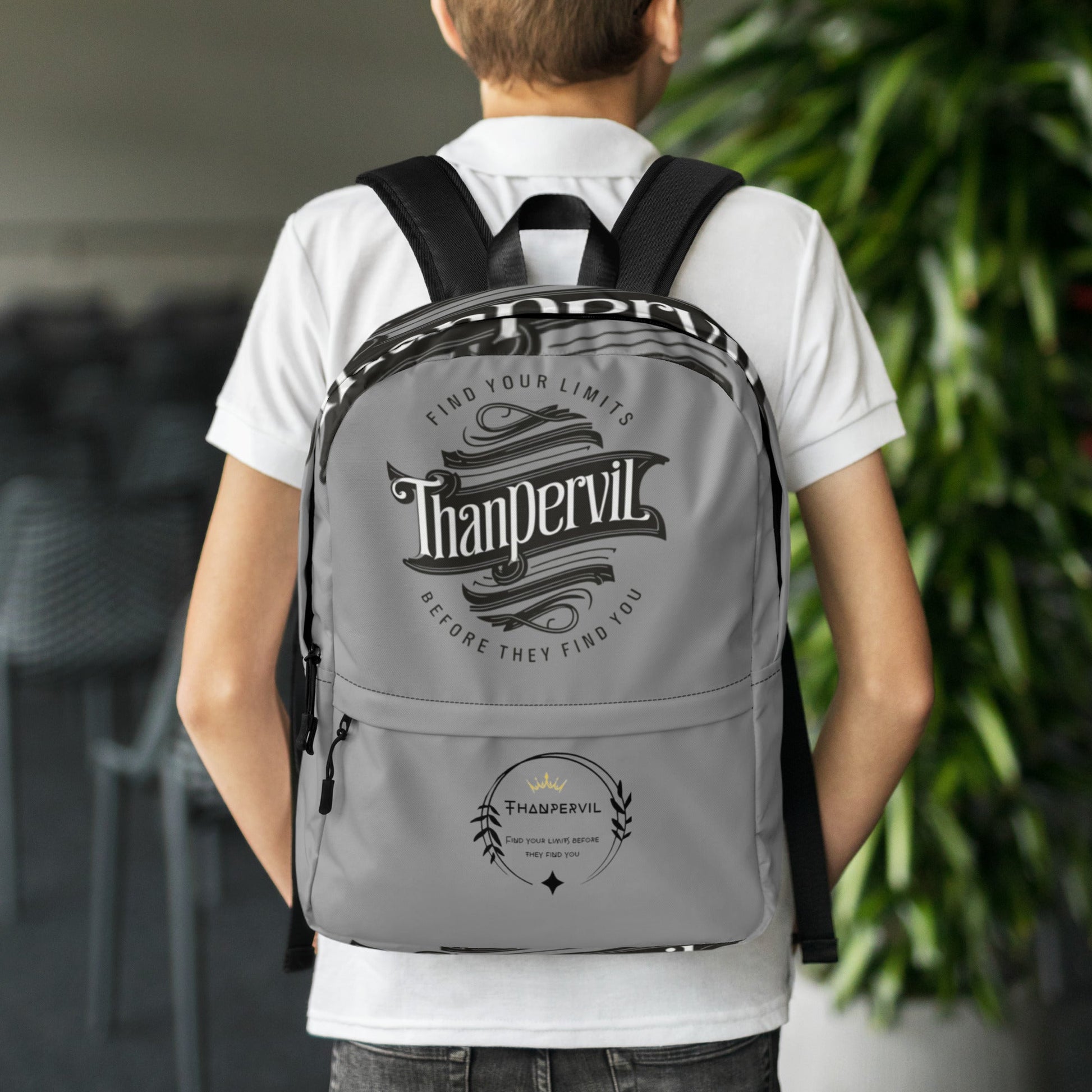 Mochila gris marca y slogan - Thanpervil shop online